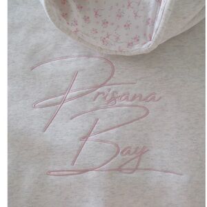 PRISANA BAY INSPIRED BOW HOODIE 
NWOT 
Excellent quality